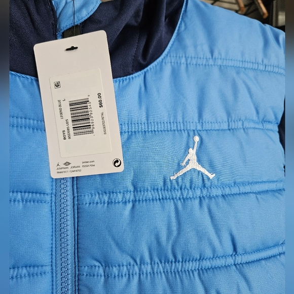 NWT Jordan Kids Light Blue and Navy Puffer Jacket - Size L - Picture 4 of 5